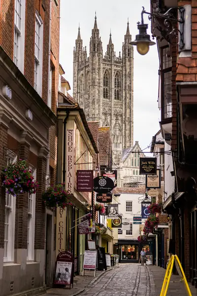 Canterbury Christmas Market & Ashford Designer Outlet from London